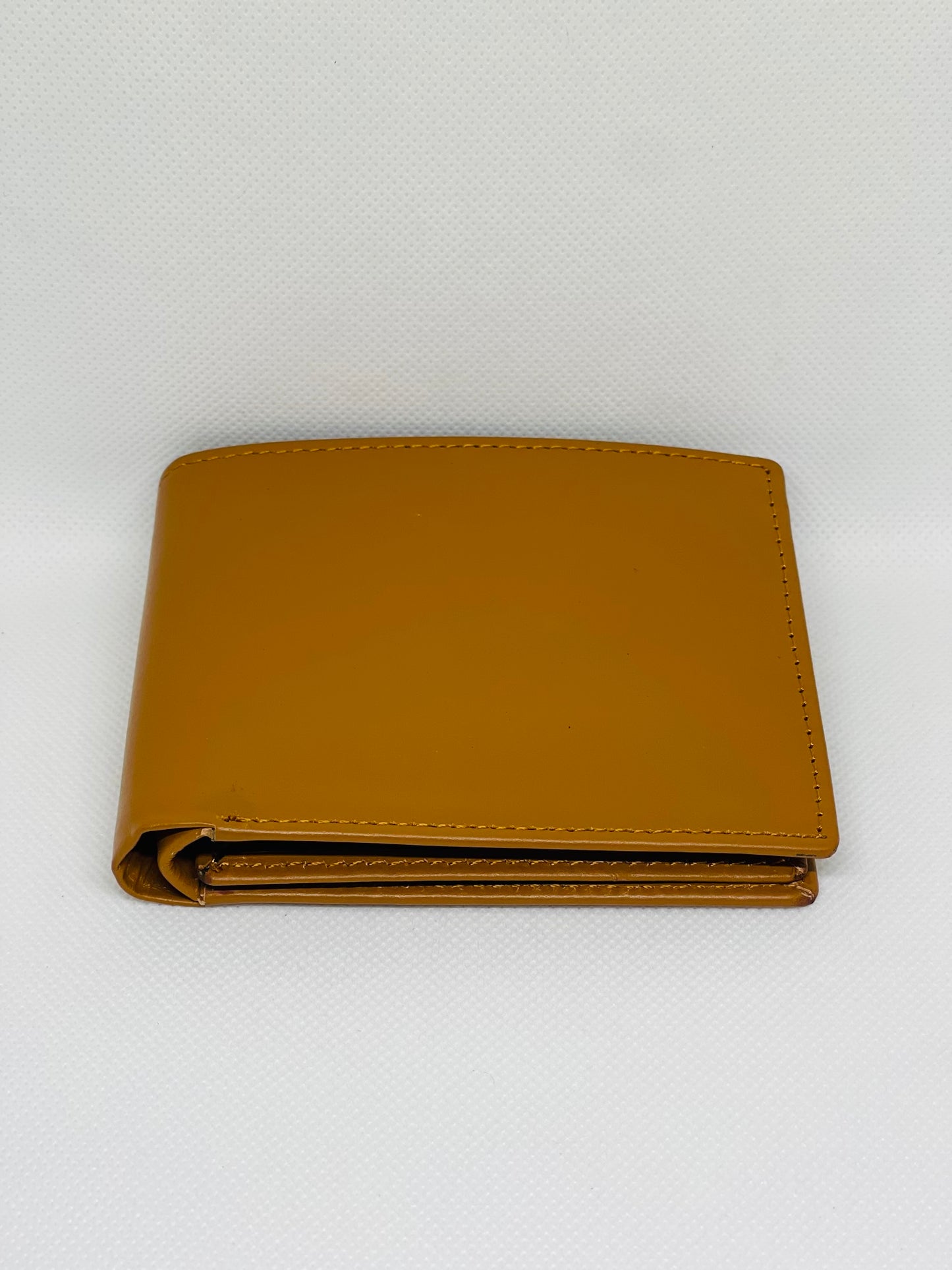 Premium Cow Leather Wallet – Classic Simplicity