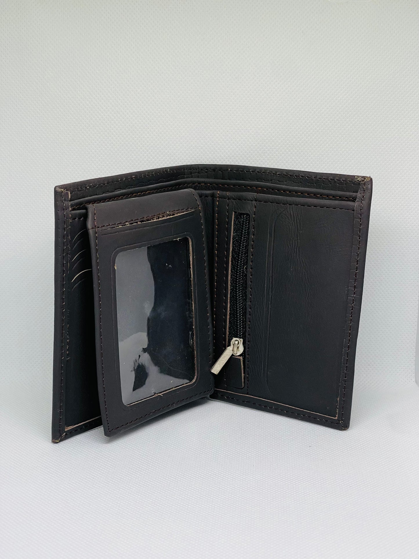 Elegant Medium Wallet Crafted With Chatai